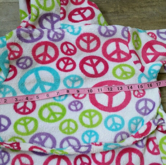 Hooded Rainbow Peace Sign Plush Robe Girls (6) - Picture 4 of 7